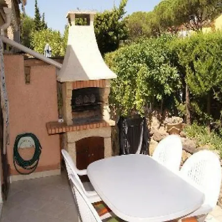 Vila Mitoyenne Calme Avec Piscine Et Parking, Proche Pour 6 Personnes - Fr-1-607-28