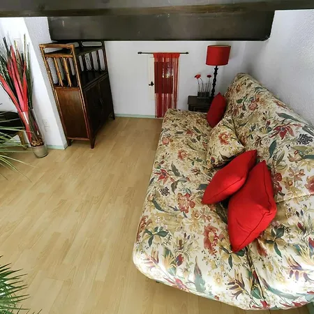 Vila Mitoyenne Calme Avec Piscine Et Parking, Proche Pour 6 Personnes - Fr-1-607-28 *