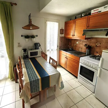 Mitoyenne Calme Avec Piscine Et Parking, Proche Pour 6 Personnes - Fr-1-607-28 Vila *